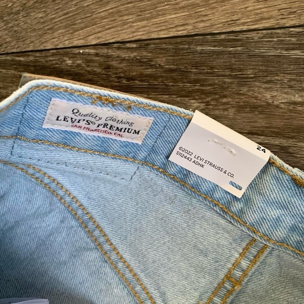 Levi's Women's Shorts Size 24 - Picture 8 of 9